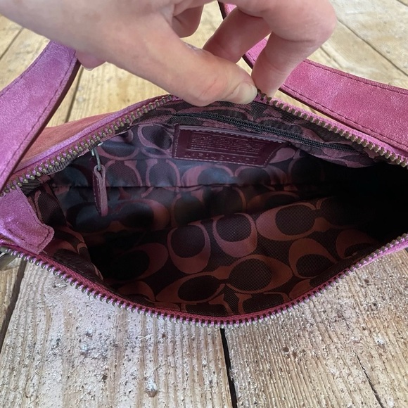 COACH HAMPTONS DEMI PINK SUEDE BAGUETTE 7470 Vintage 2004 Y2K - Picture 11 of 15